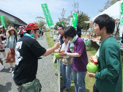 募金活動の様子