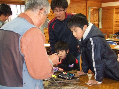 小枝のモックンづくり