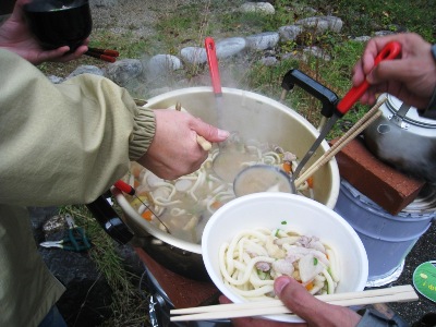 昼食の「豚汁うどん」