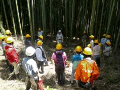 作業開始前に行政の方から、活動の意義・安全について講和